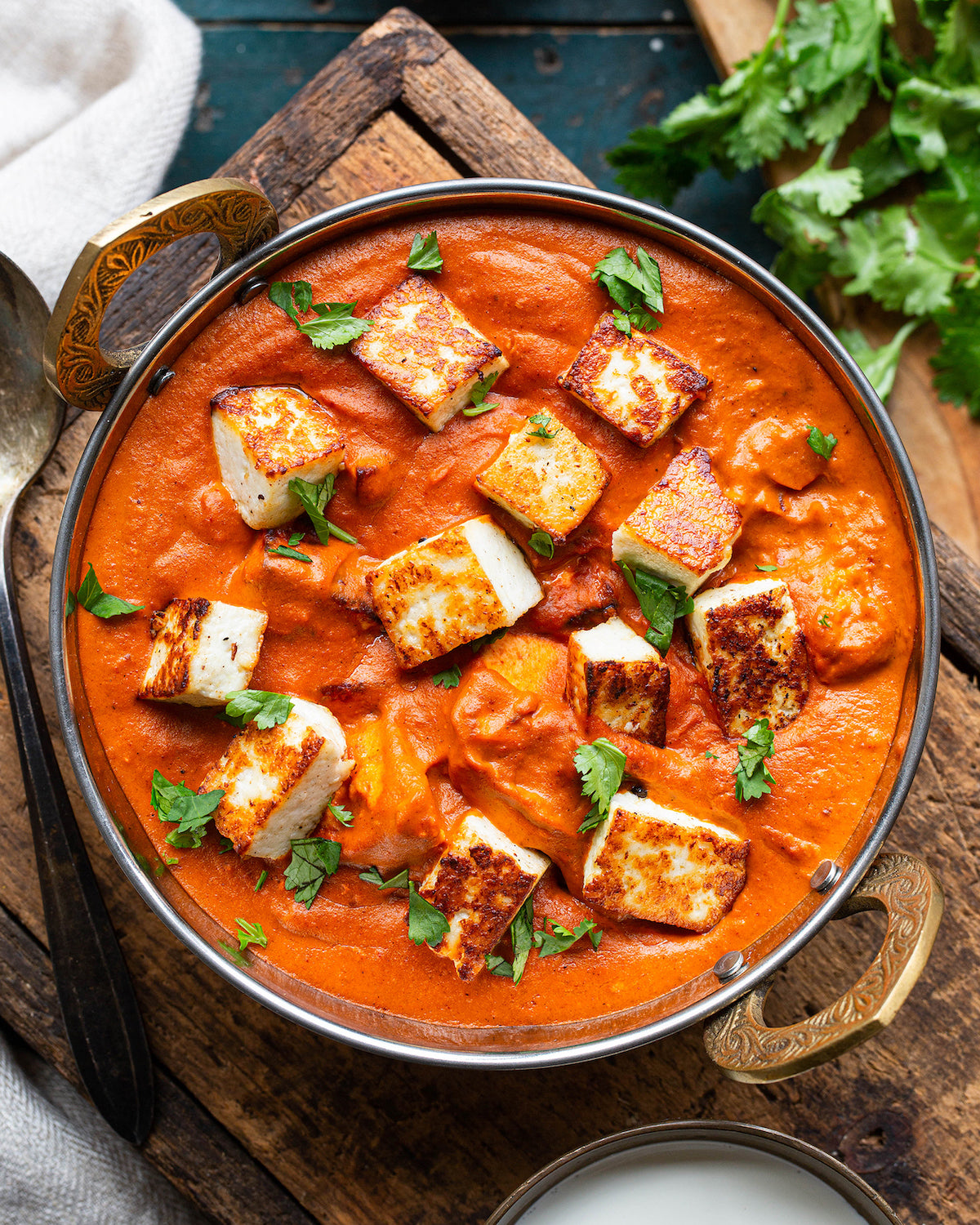 Paneer con mantequilla