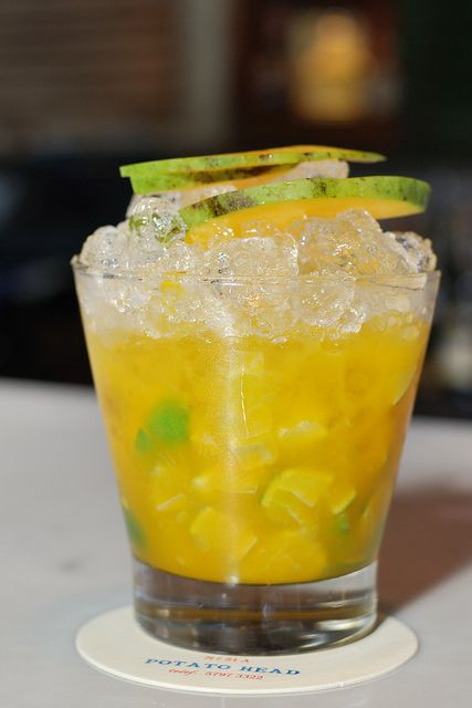 CAIPIRINHA DE MANGO